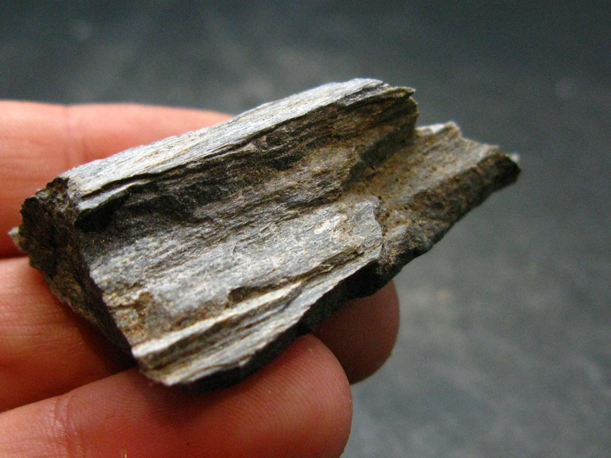 Rare ISUA Stone Raw Piece from Greenland - 1.7" - 18.38 Grams