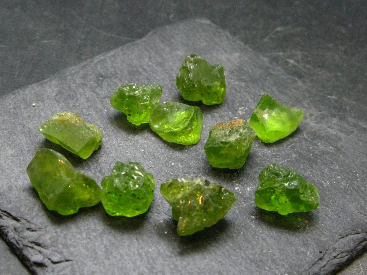 lot of 10 Peridot Olivine Crystals from Arizona, USA - 24.41 Grams