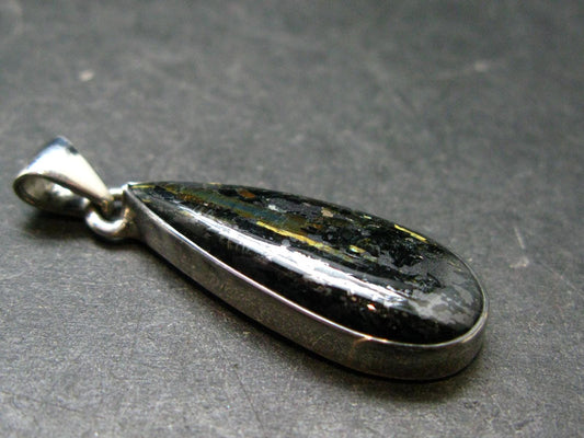 Very Rare Sterling Silver Nuumite Nuummite Pendant From Greenland - 1.6" - 5.48 Grams