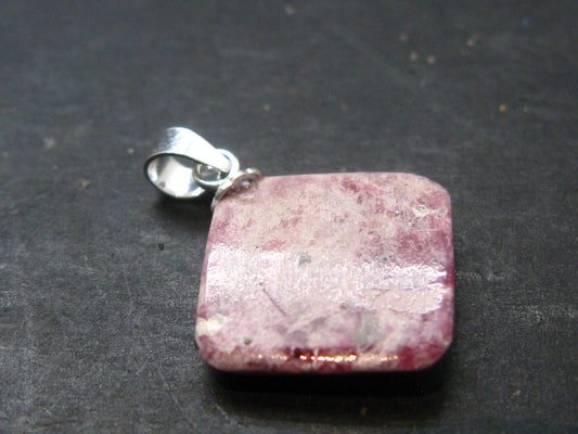 Bixbite Red Emerald Beryl Silver Pendant From Utah USA - 6.5 Carats - 0.9"