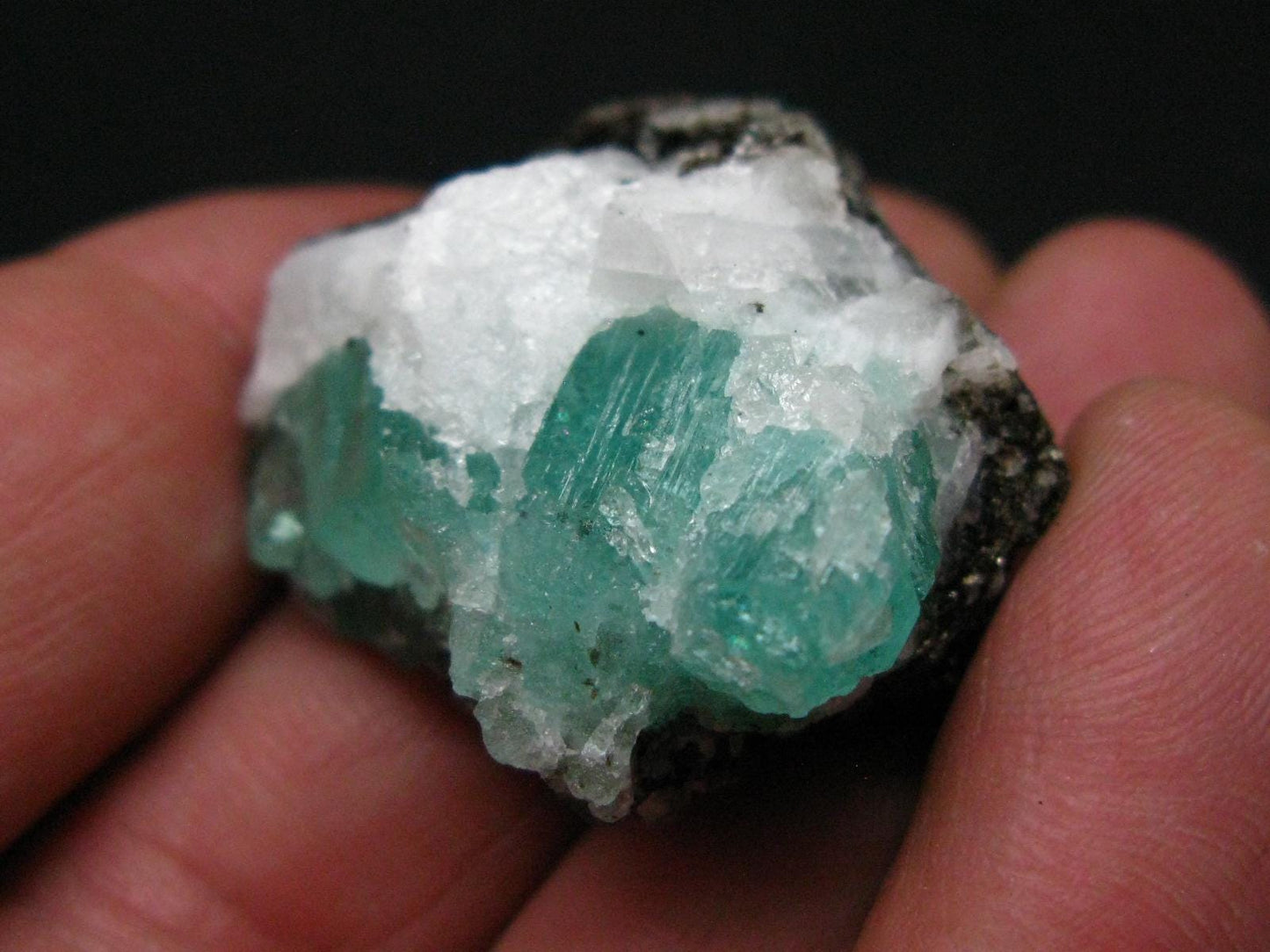 Emerald Beryl Cluster from Pakistan - 1.4" - 20.28 Grams