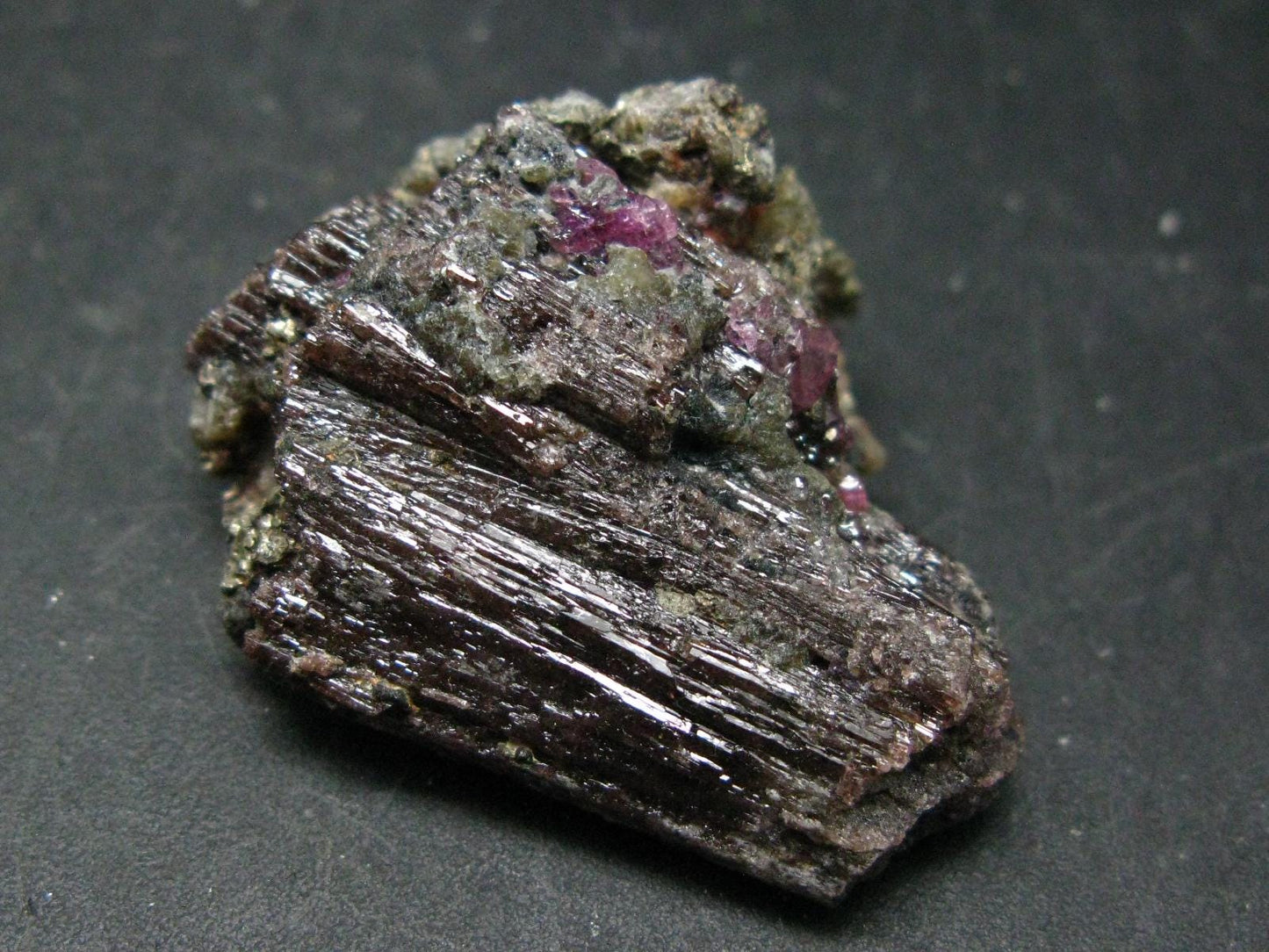 Stunning Painite Crystal with Ruby From Burma - 152 Carats - 1.6"