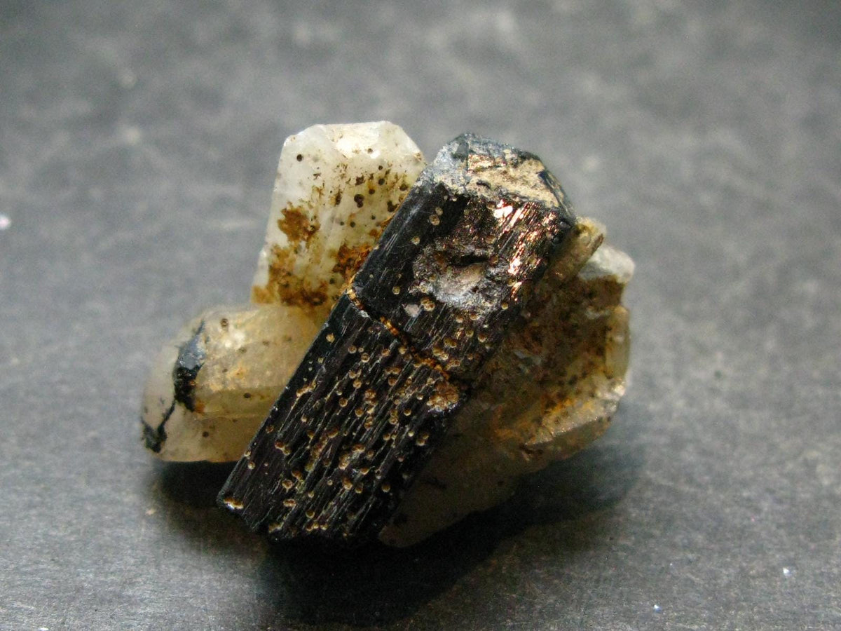 Ilvaite Crystal From China - 1.0" - 11.09 Grams