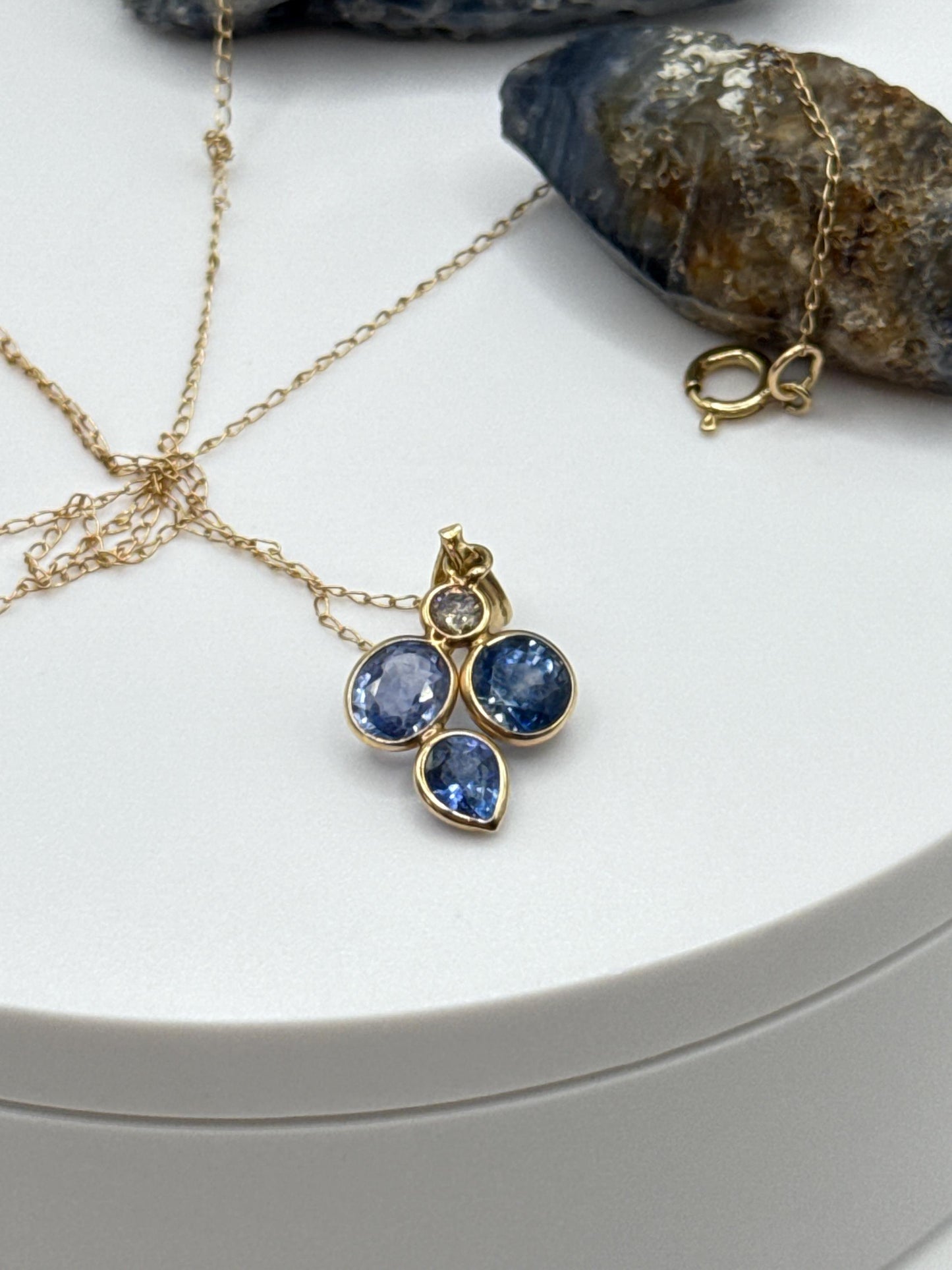 Sapphire Cluster Pendant Necklace | Natural Blue Sapphire Gold Necklace | Unique September Birthstone Jewelry - 1.28 g
