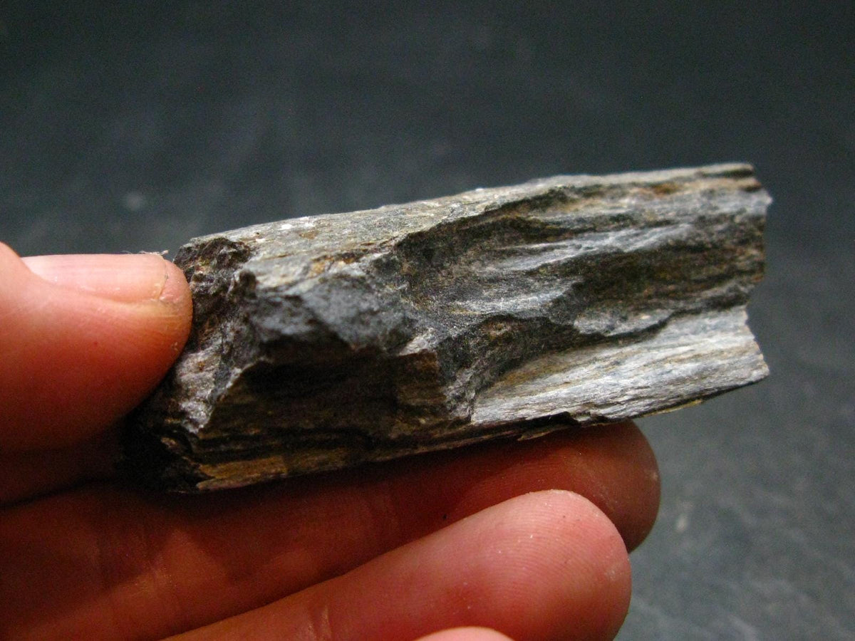 Rare ISUA Stone Raw Piece from Greenland - 2.4" - 30.84 Grams