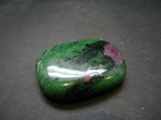 Ruby In Zoisite Tumbled Stone From Tanzania - 1.6" - 31.81 Grams