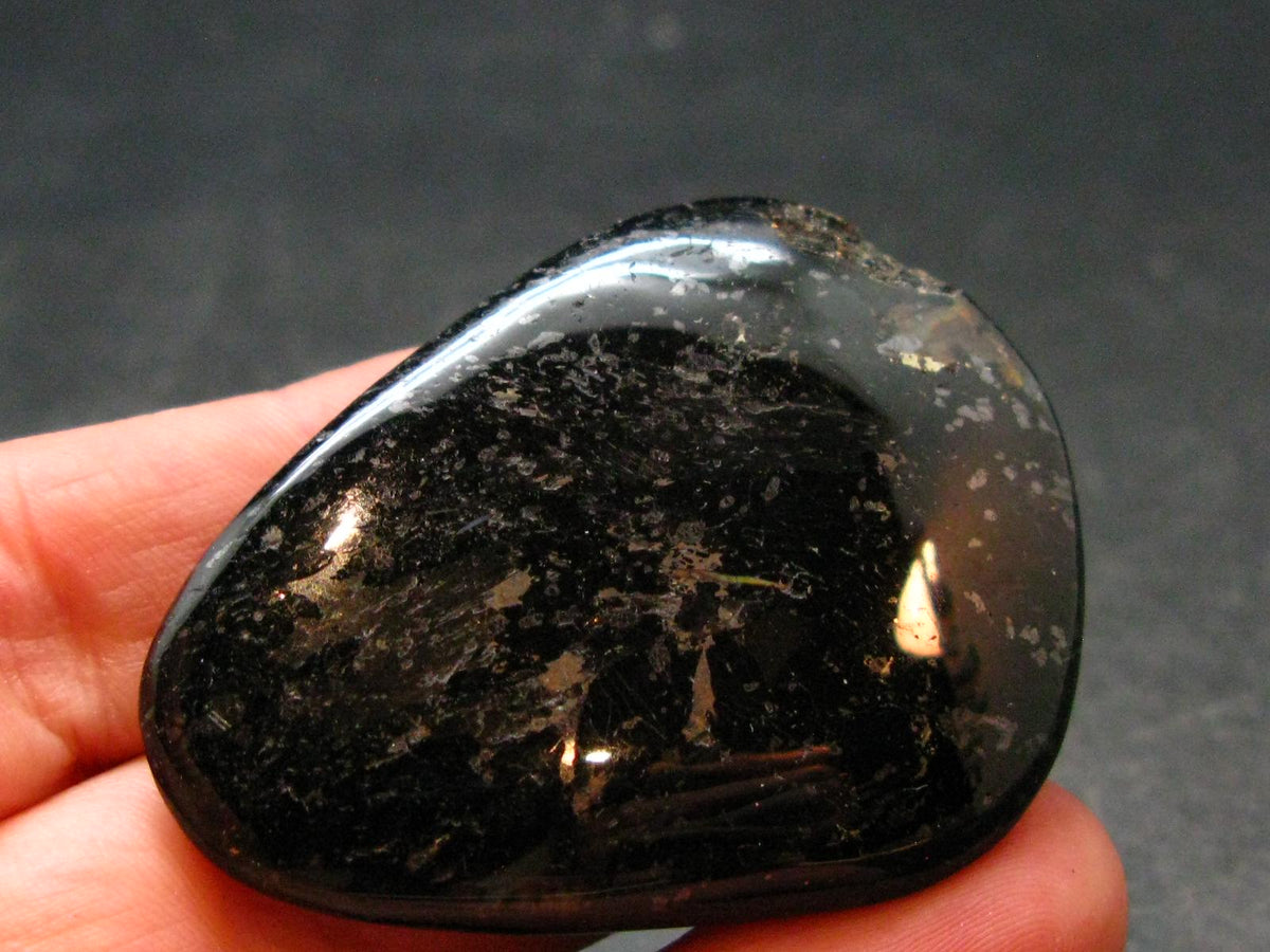 Rare Nuumite Nuummite Tumbled Stone From Greenland - 26.0 Grams - 1.8"