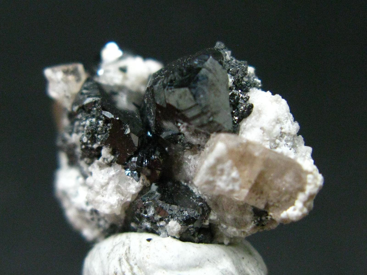 Rare Topaz & Bixbyite Crystal from Utah, USA - 7.46 Grams - 1.2"