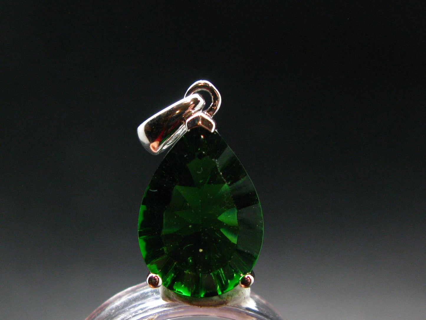 Helenite Gaia Stone Gem Sterling Silver Pendant From Washington - 8.0 Carats