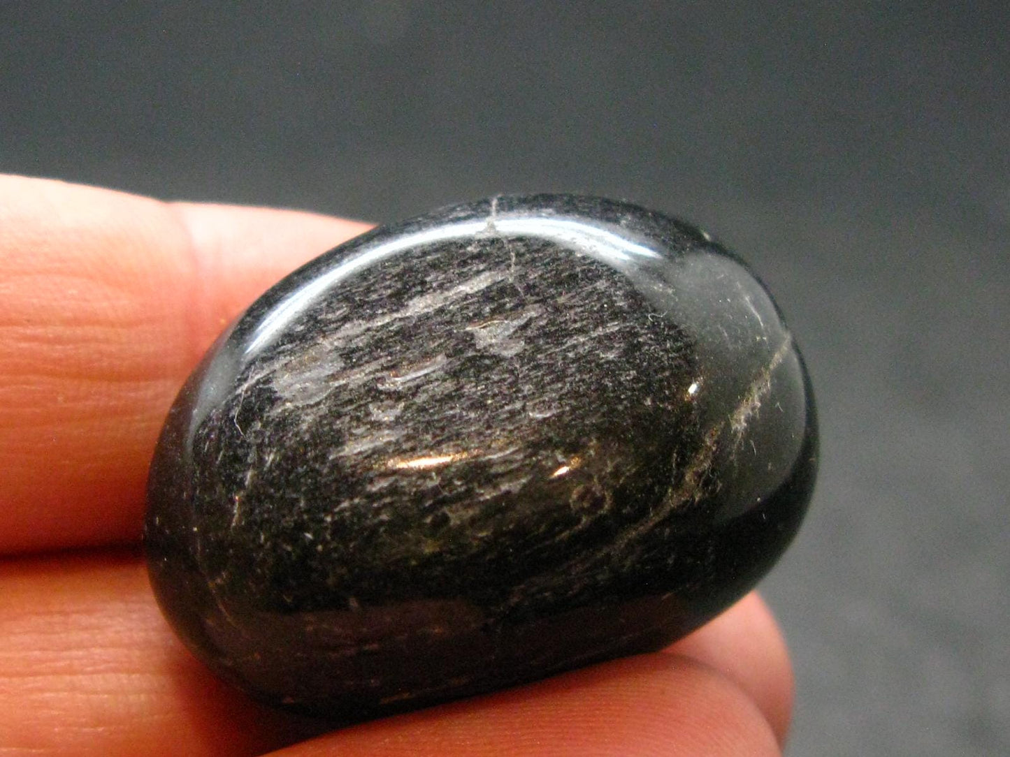 Rare ISUA Stone from Greenland - 1.1" - 15.0 Grams