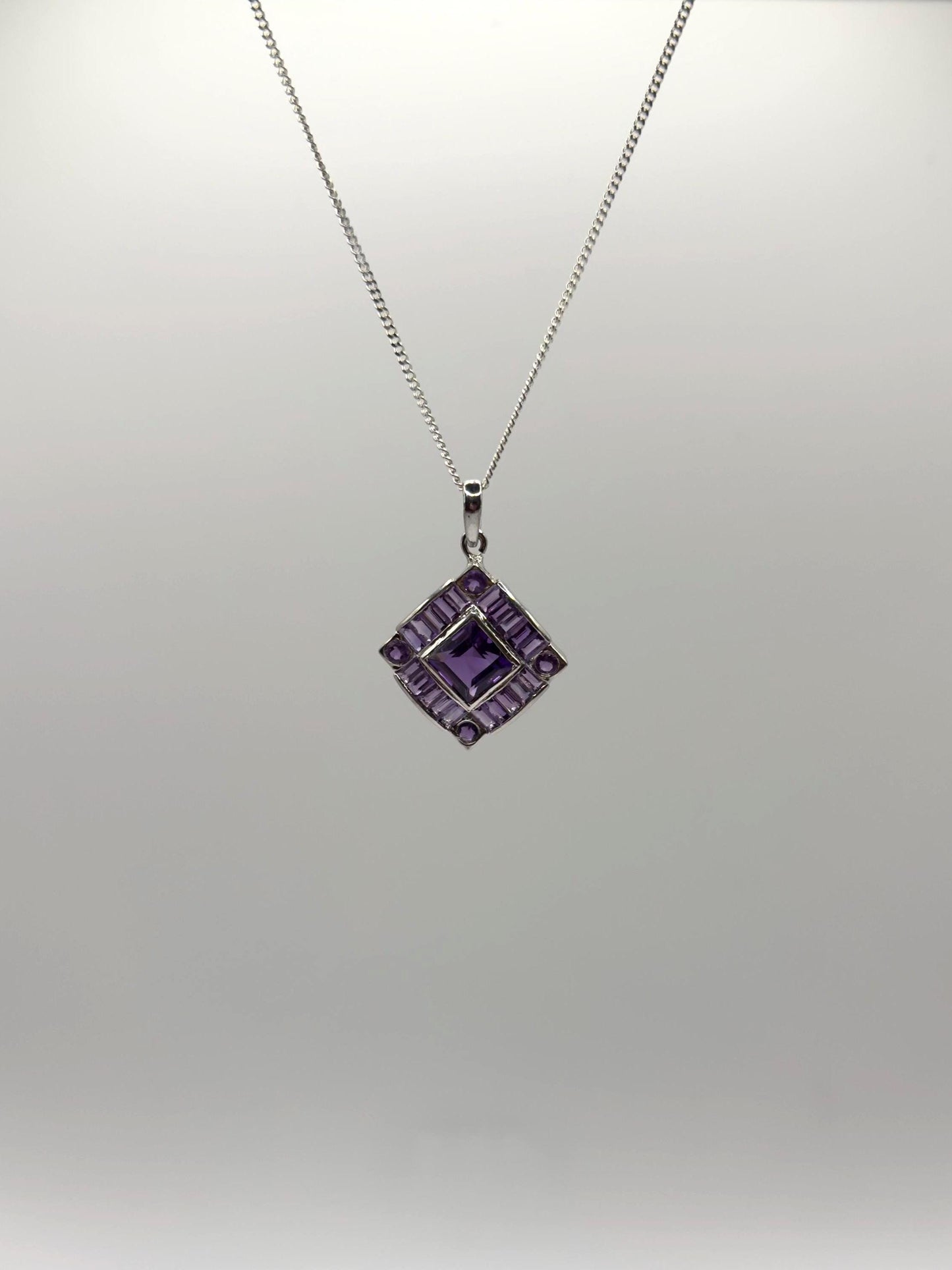 Art Deco Amethyst Pendant – Geometric Elegance in Sterling Silver - 4.61 Grams