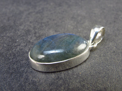 Labradorite Pendant In 925 Sterling Silver From Madagascar - 1.2" - 4.56 Grams