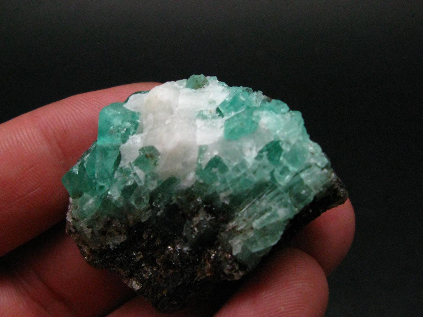 Emerald Beryl Cluster from Pakistan - 1.8" - 34.83 Grams