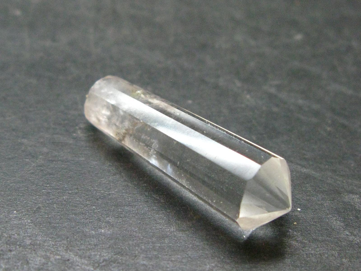 Perfect Quartz Vogel Crystal Healing Wand - 1.4" - 4.55 Grams