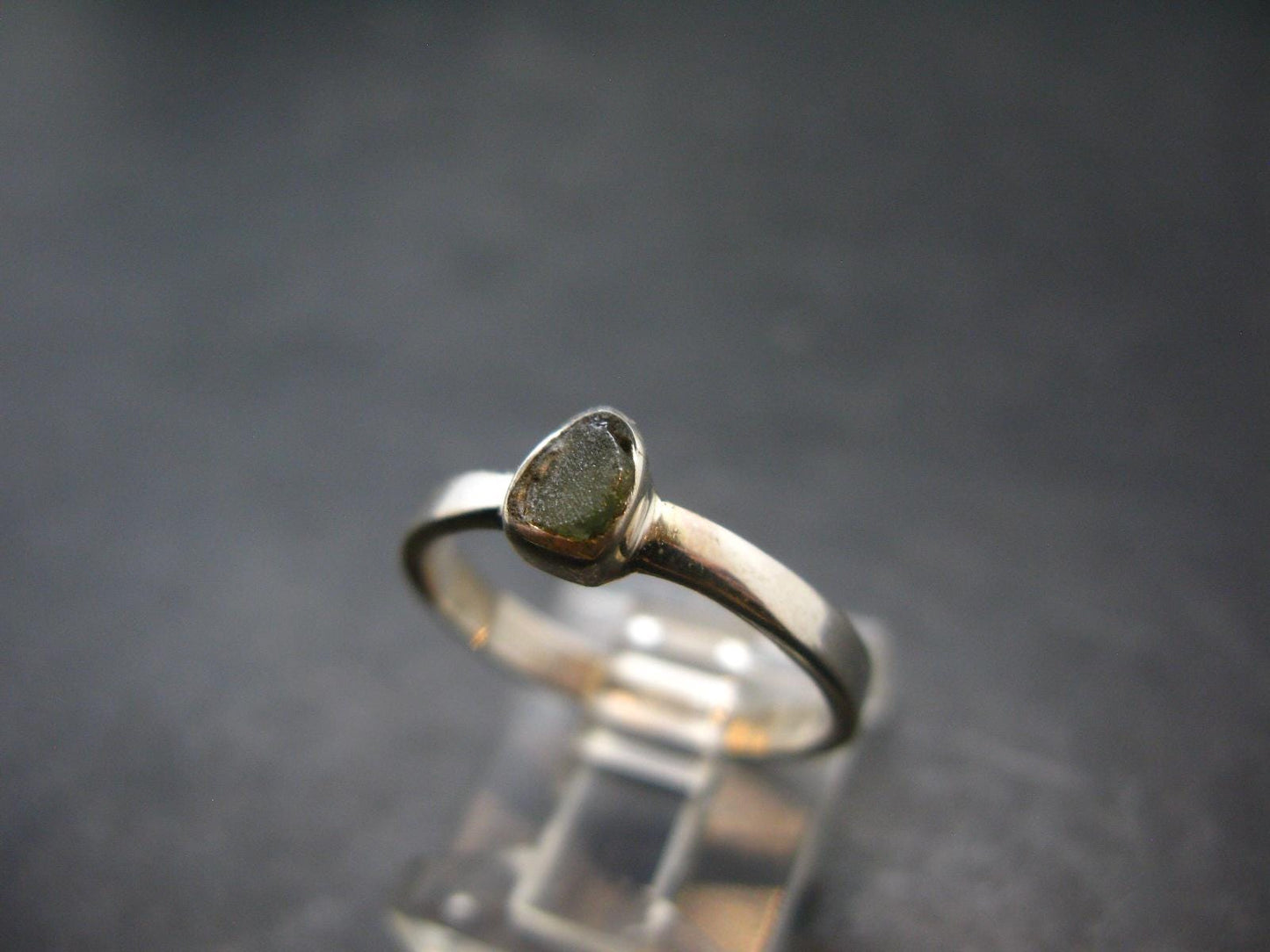 Cute Gem Moldavite Sterling Silver Ring From Czech Republic - Size 7 - 1.9 Grams