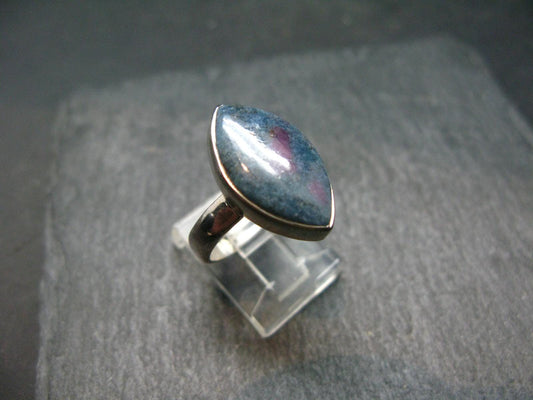 Ruby & Kyanite Silver Ring From India - 5.42 Grams - Size 7