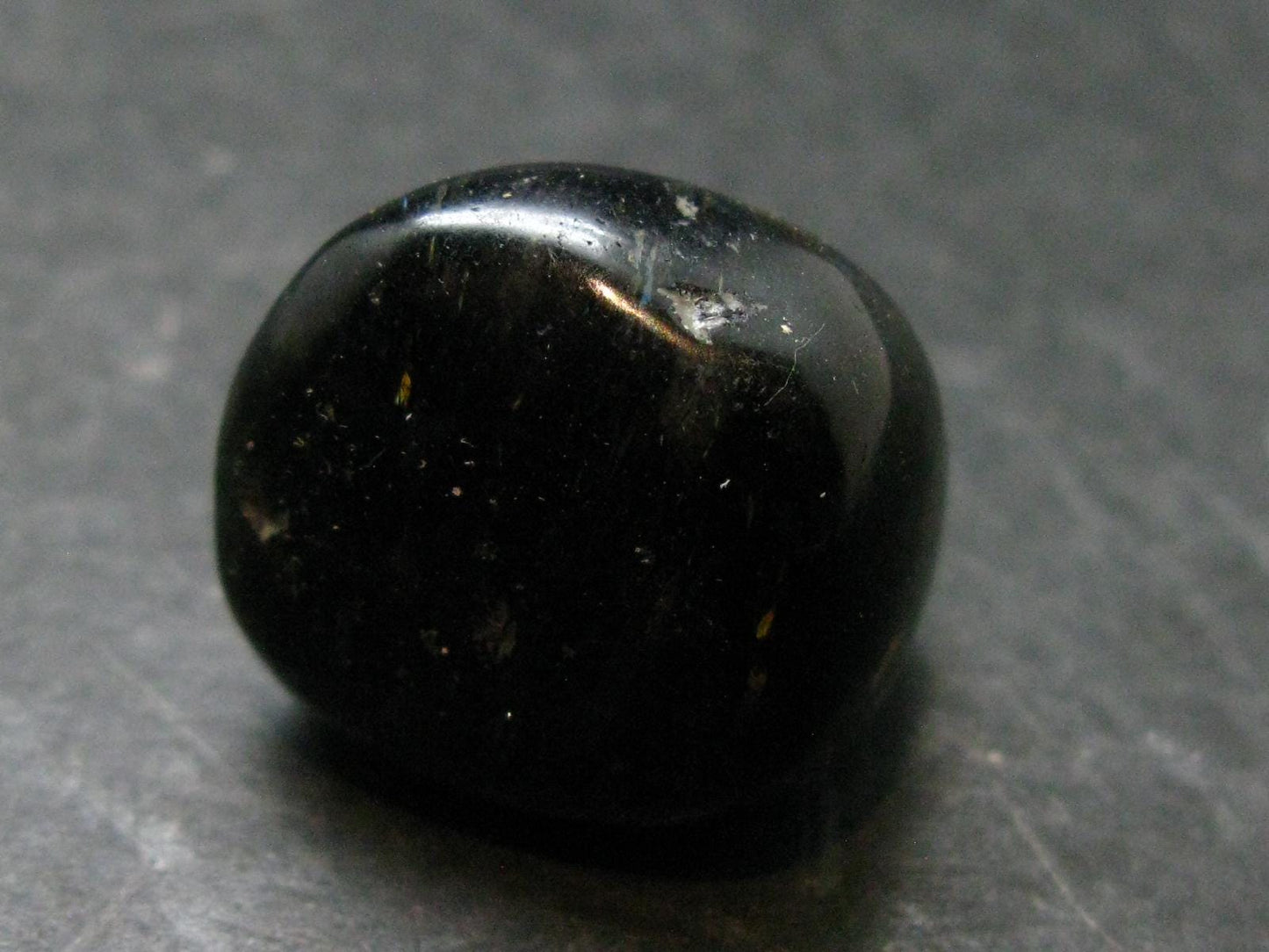 Rare Nuumite Nuummite Tumbled Stone From Greenland - 15.63 Grams - 0.9"