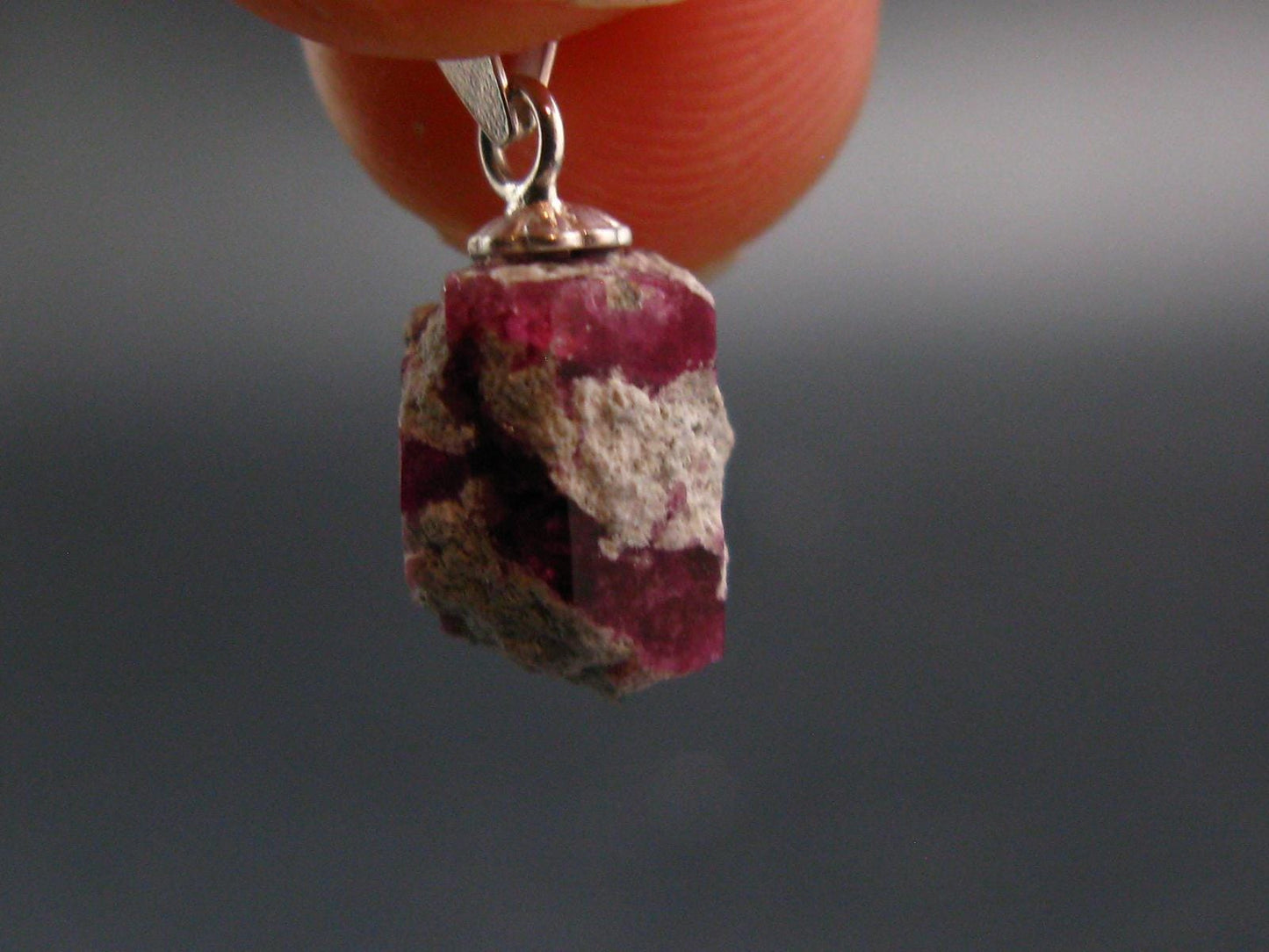 Bixbite Red Emerald Beryl Silver Pendant From Utah USA - 5.45 Carats - 0.7"