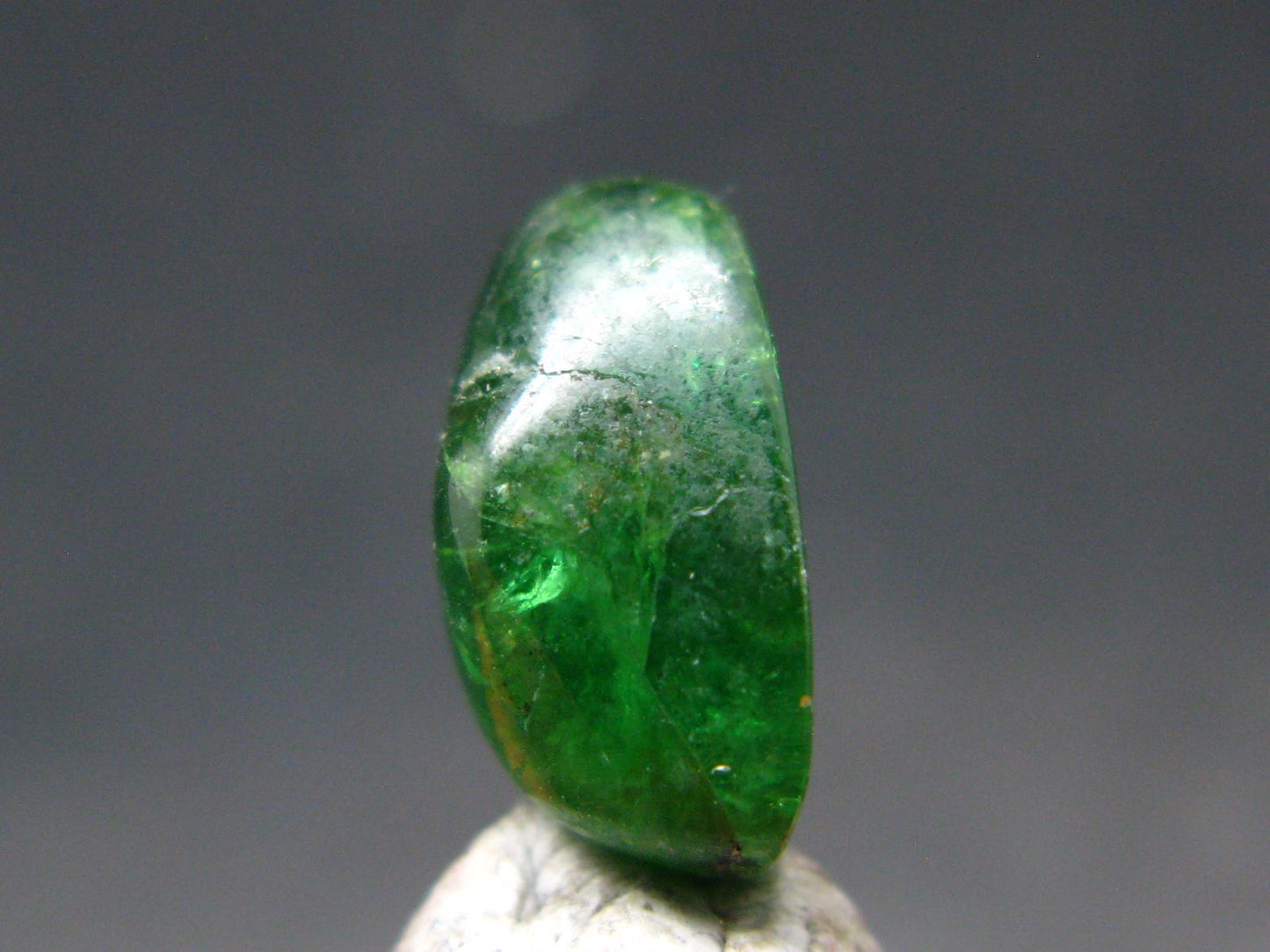 Gem Tsavorite Tsavolite Garnet Tumbled Stone from Tanzania - 4.07 Carats - 0.5"