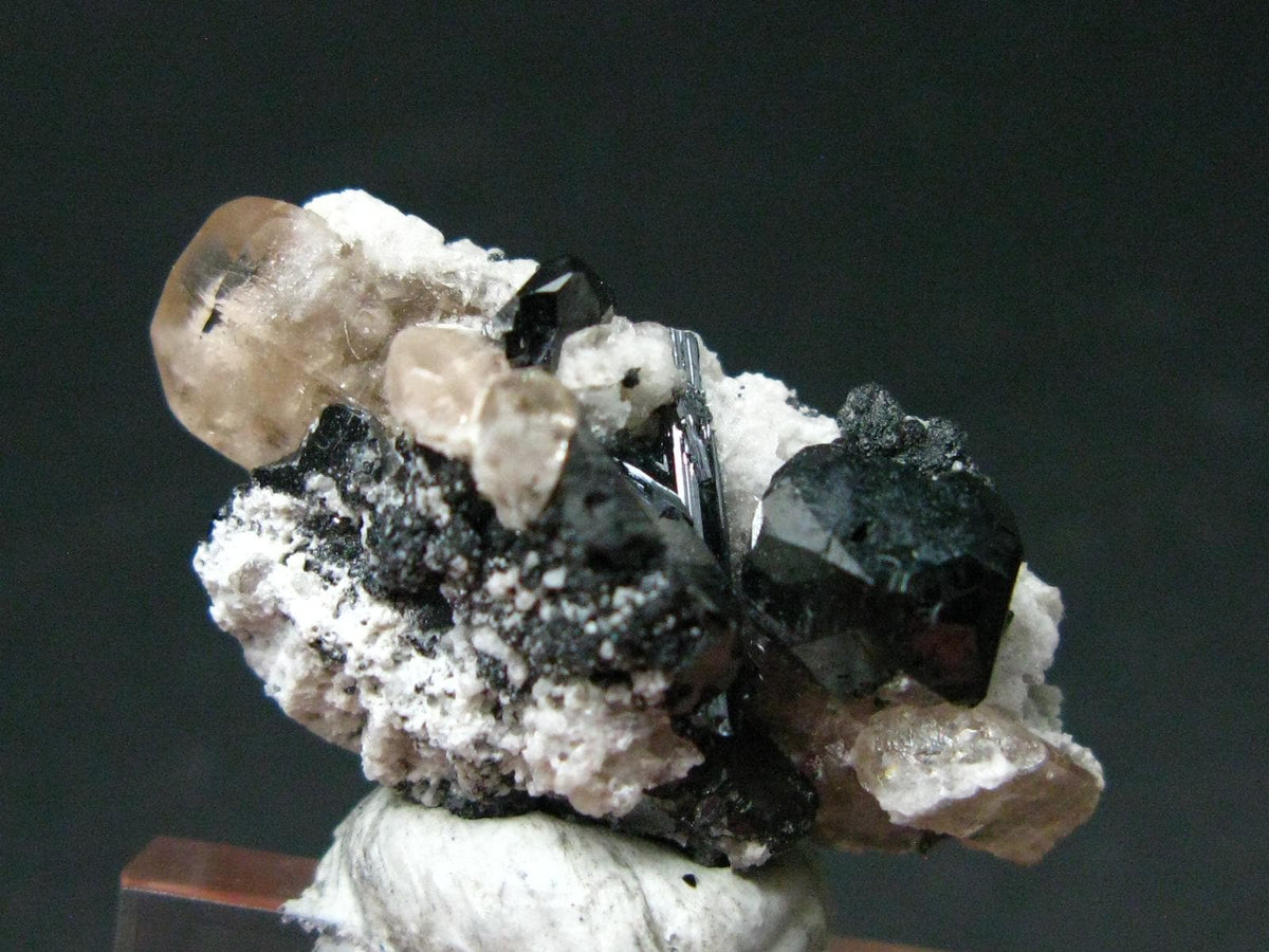 Rare Topaz & Bixbyite Crystal from Utah, USA - 7.46 Grams - 1.2"
