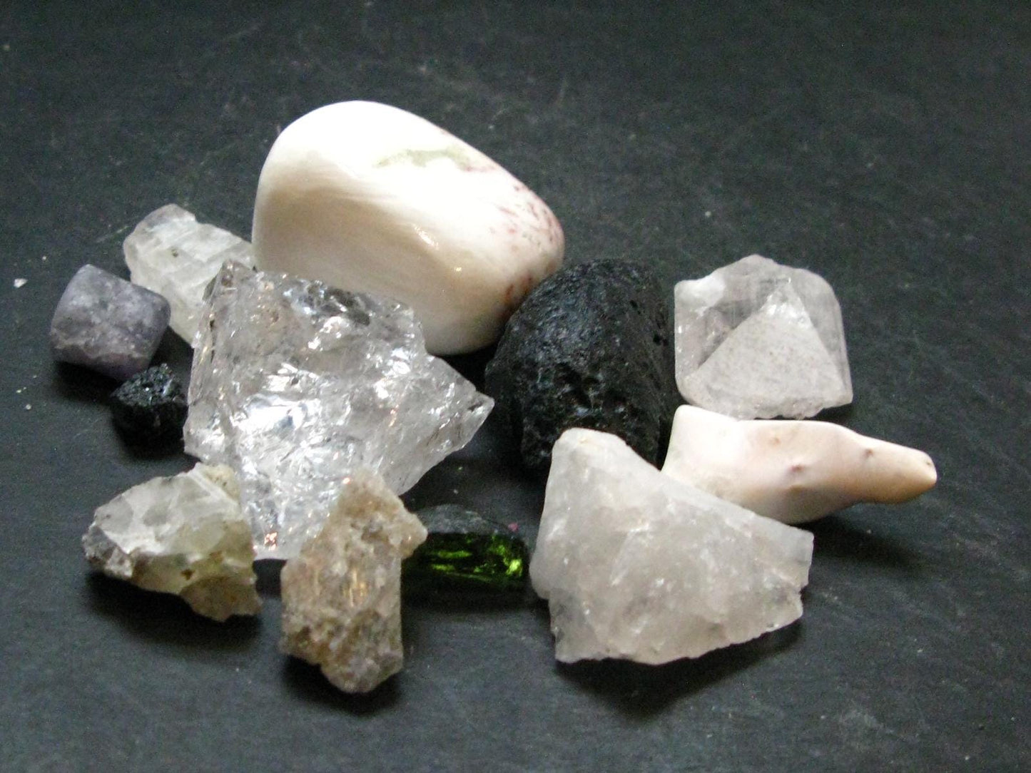 Synergy 12 Set Phenakite Moldavite Natrolite Petalite Danburite Tektite Scolecite Herderite Tanzanite Brookite 85.03 Gr