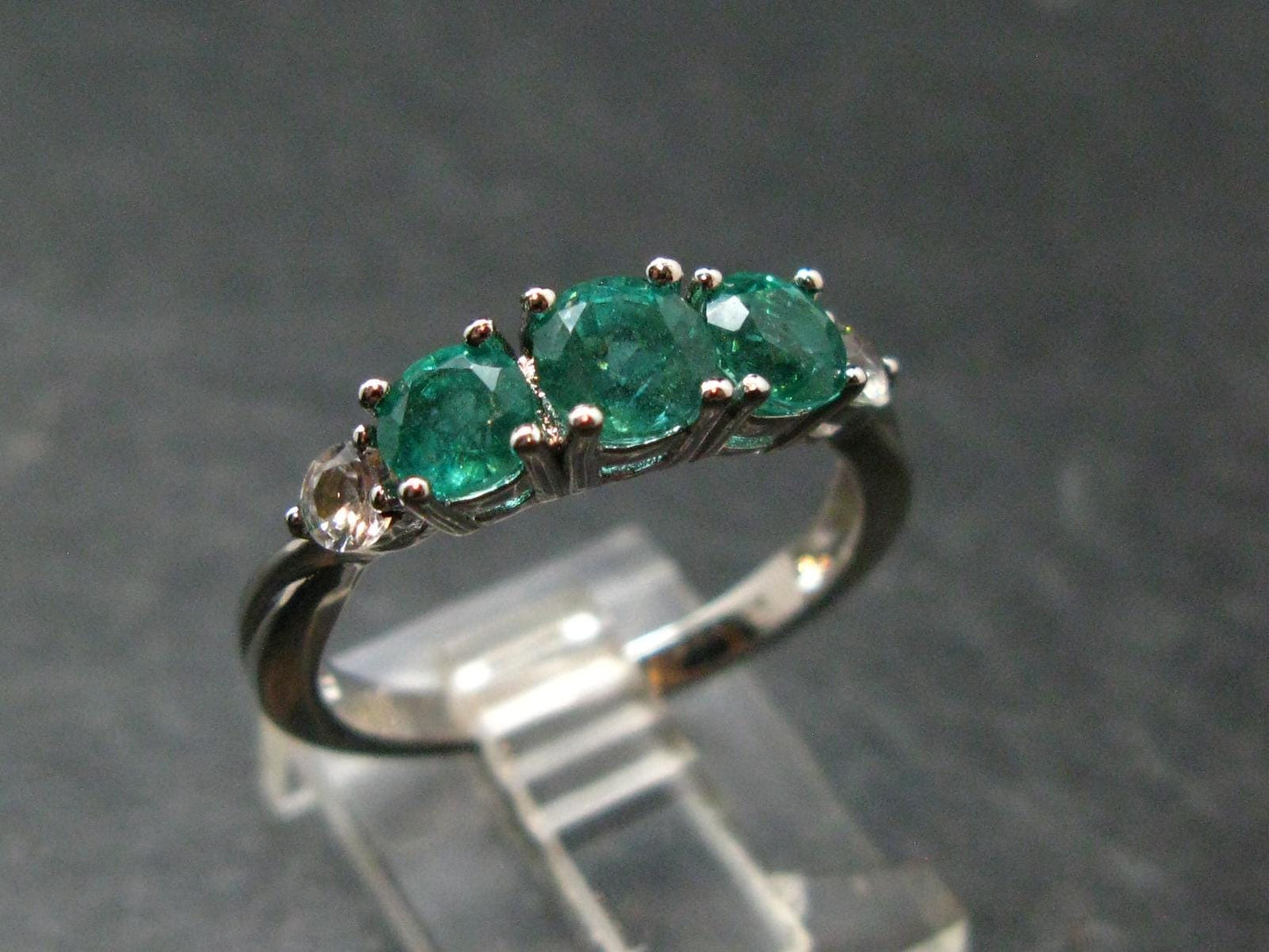 Emerald Faceted Silver Ring from Colombia - 3.0 Grams Total - Size 8