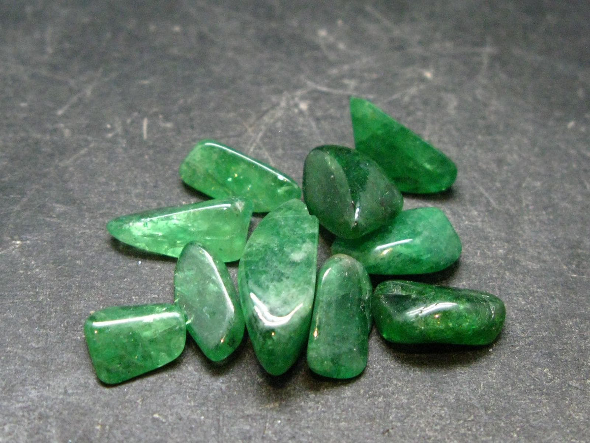 Lot of 10 Tsavorite Garnet Gem Tumbled Stones From Tanzania - 39.60 Carats