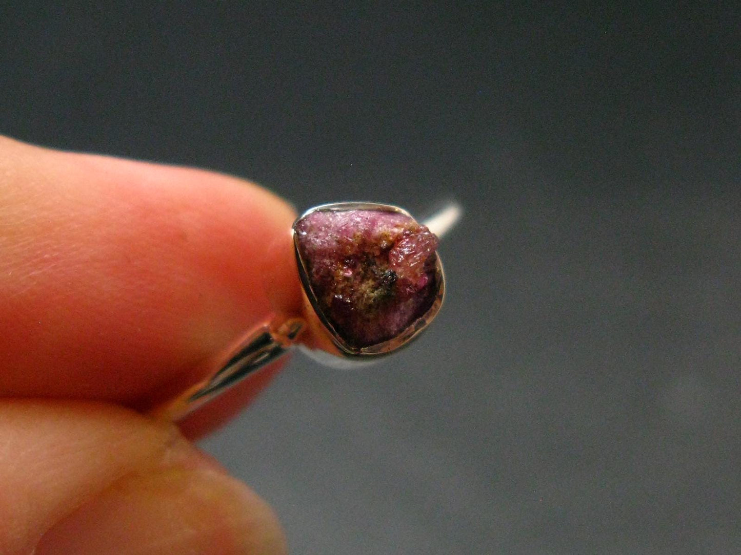 Bixbite Red Emerald Beryl Silver Ring From Utah USA - Size 7 - 1.81 Grams