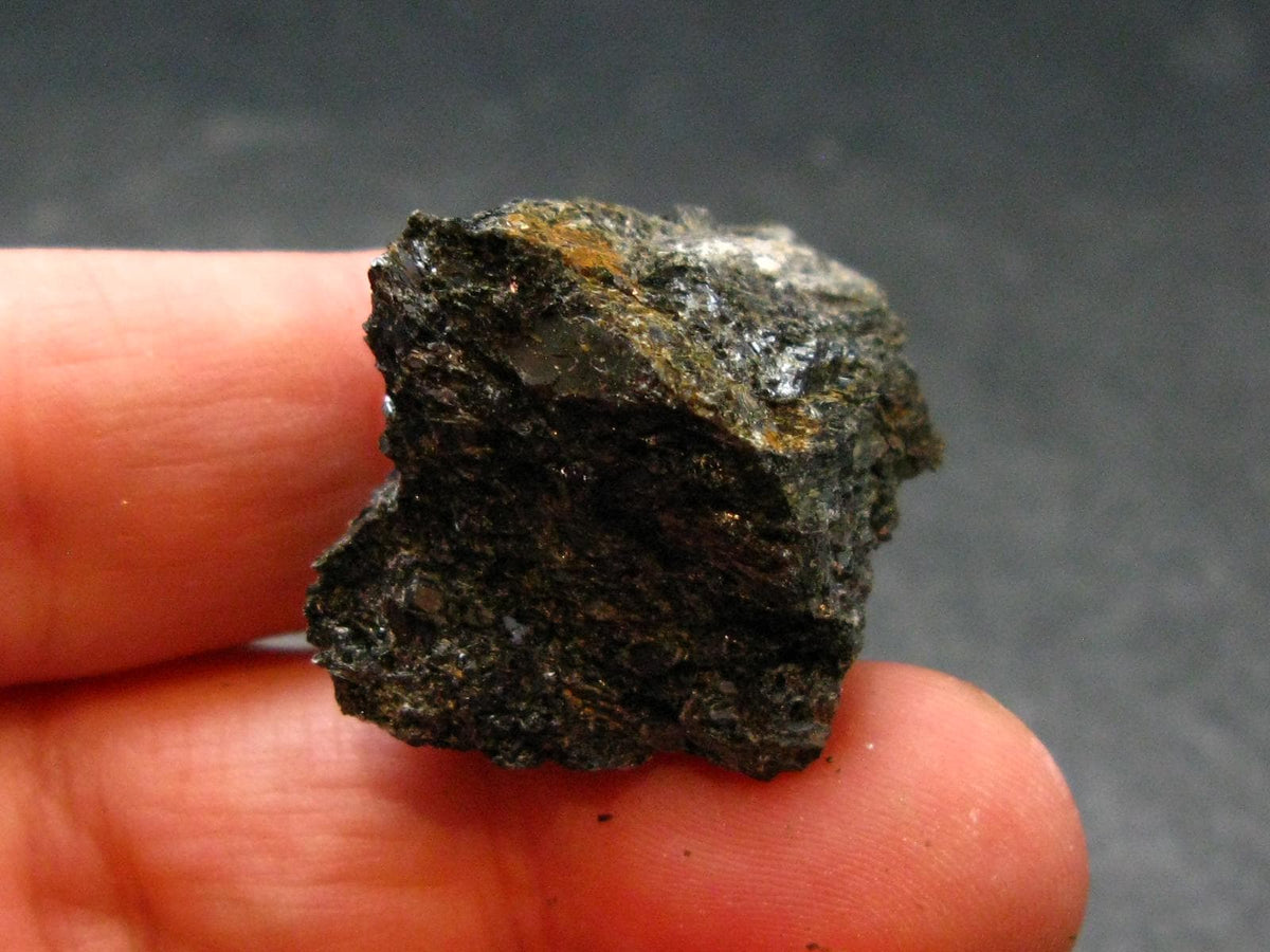 Rare Nuumite Nuummite Raw Piece From Greenland - 9.91 Grams -0.9"