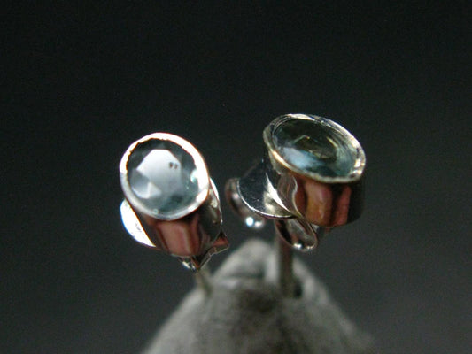 Alexandrite Gem Silver Stud Earrings From Russia - 0.86 Grams