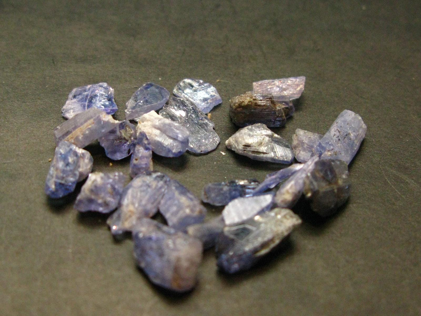 Lot of 25 Gem Tanzanite Zoisite Crystals From Tanzania - 7.25 Grams