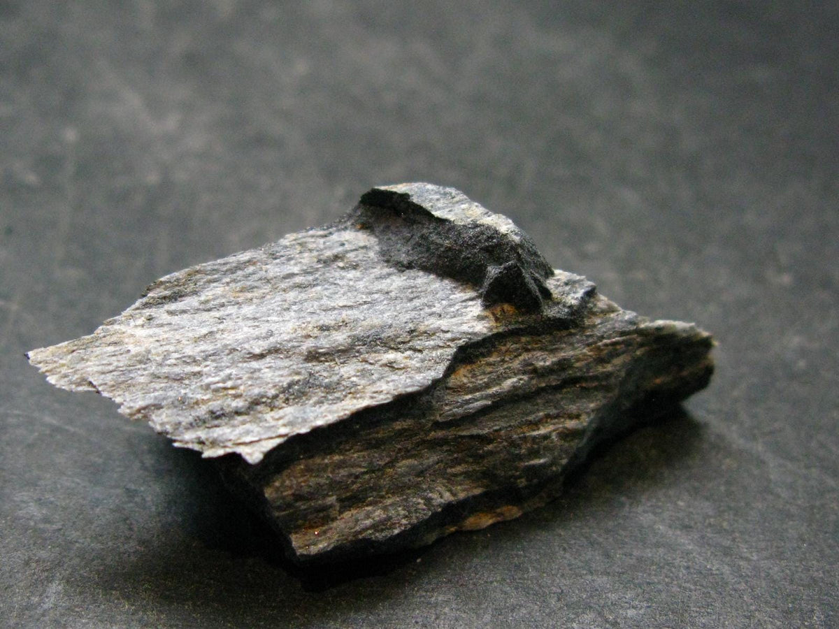 Rare ISUA Stone Raw Piece from Greenland - 1.6" - 12.39 Grams