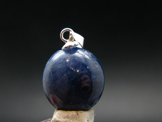 Gem Blue Sapphire Corundum Crystal Silver Pendant From Sri Lanka - 15.60 Carats