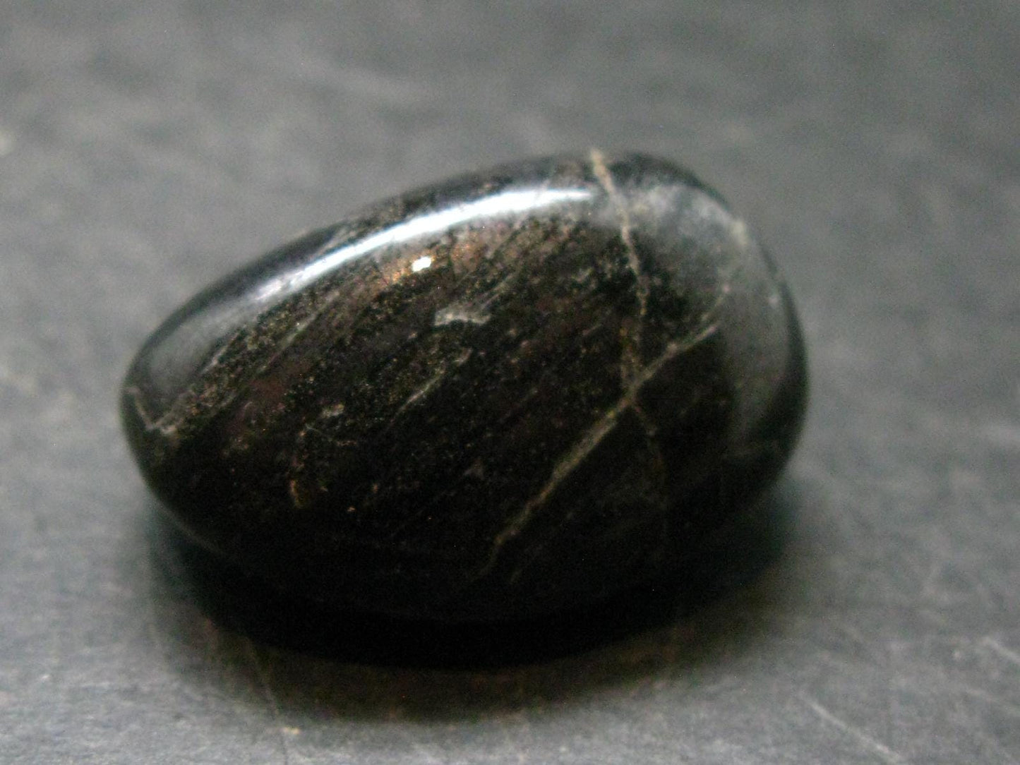 Rare ISUA Stone from Greenland - 1.1" - 18.88 Grams