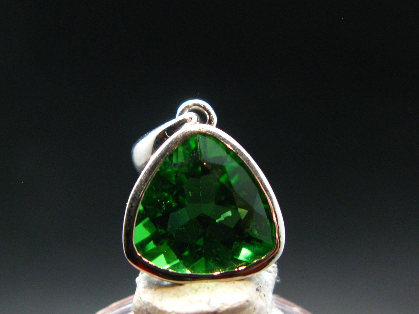 Helenite Gaia Stone Gem Sterling Silver Pendant From Washington - 4.0 Carats