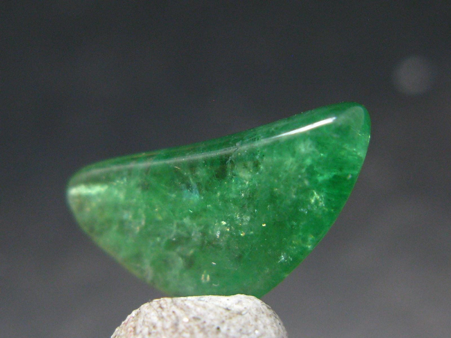 Gem Tsavorite Tsavolite Garnet Tumbled Stone from Tanzania - 3.28 Carats - 0.6"