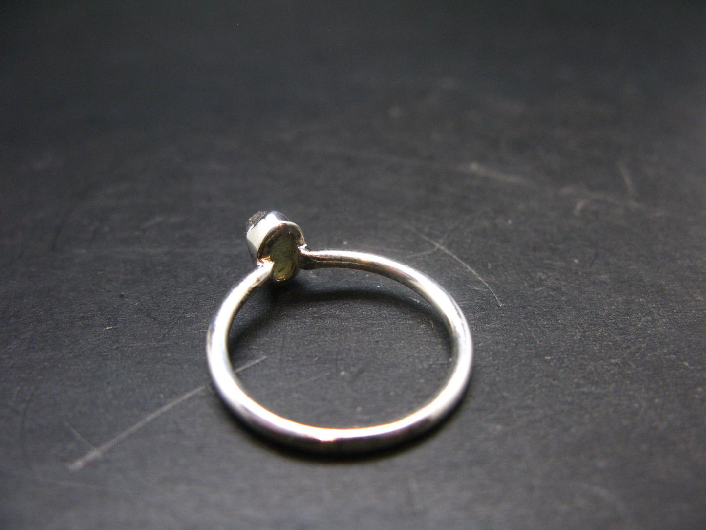 Cute Gem Moldavite Sterling Silver Ring From Czech Republic - Size 8 - 1.9 Grams