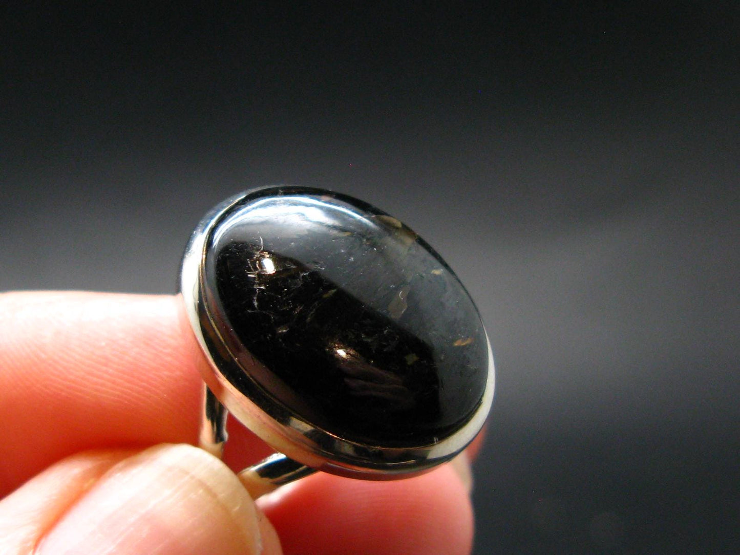 Real!! Very Rare Nuumite Nuummite Sterling Silver Ring from Greenland - 7.0 Grams - Size 6