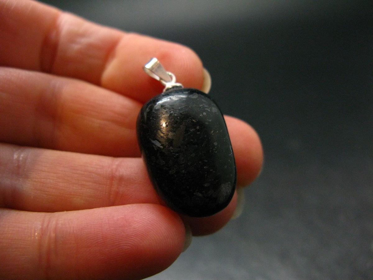 Very Rare Sterling Silver Nuumite Nuummite Pendant From Greenland - 1.2" - 6.92 Grams
