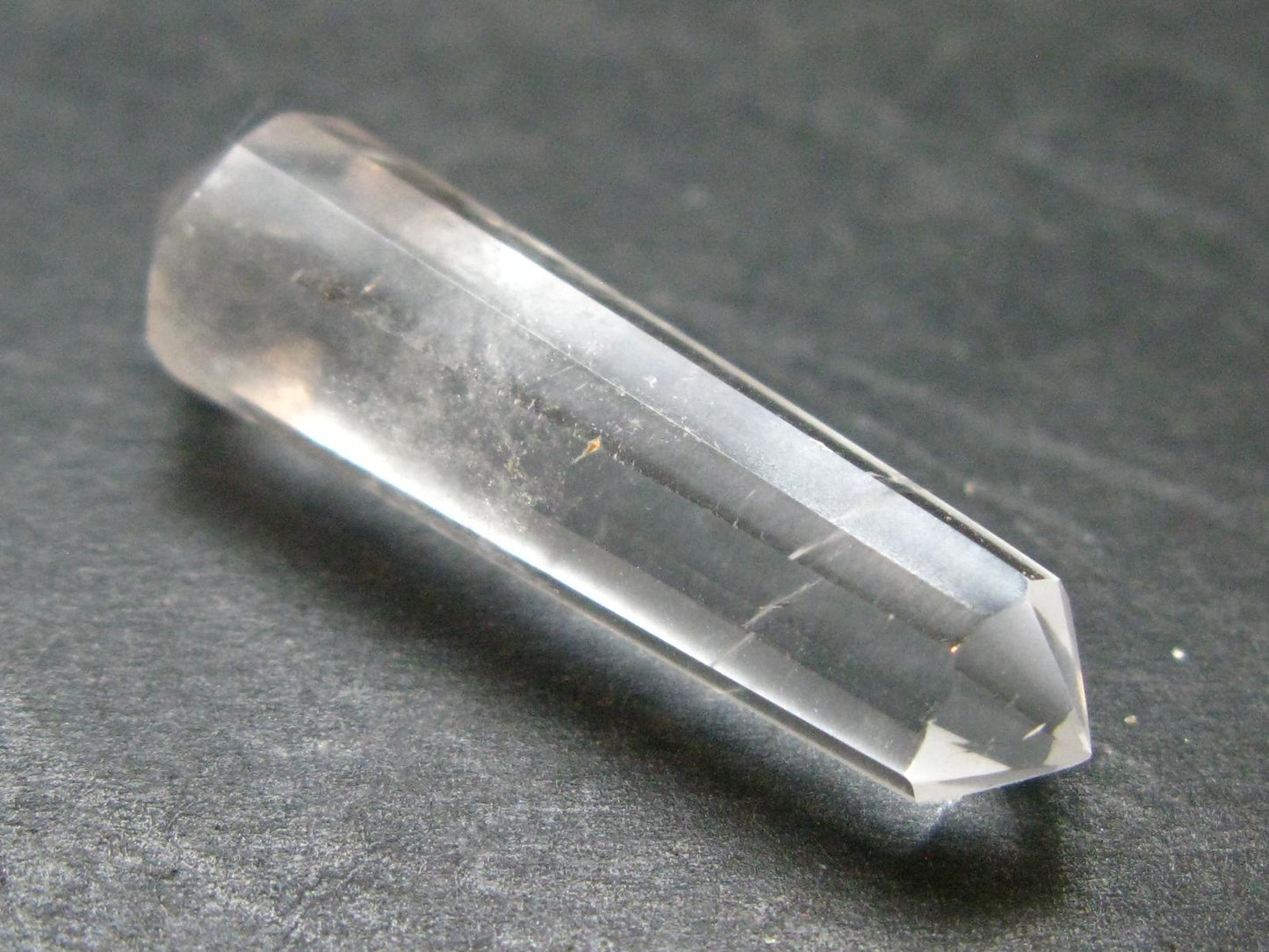 Perfect Quartz Vogel Crystal Healing Wand - 1.4" - 4.55 Grams