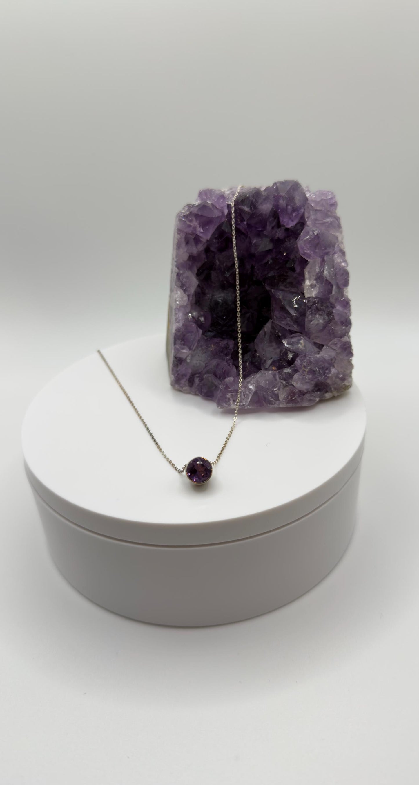 Amethyst Solitaire Necklace – Faceted Gemstone – Silver Chain – Minimalist Jewelry – Elegant Crystal - 1.92 Grams