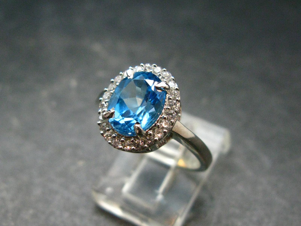 Natural Oval Shaped Facetted Blue Topaz Crystal Sterling Silver Ring - 3.32 Grams - Size 7.25