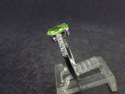 Natural Faceted Peridot Olivine Sterling Silver Ring - 1.86 Grams - Size 6