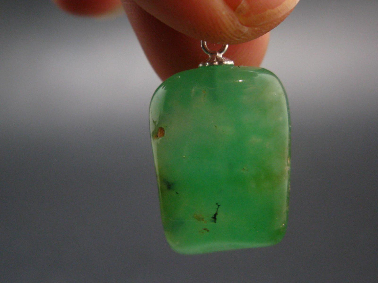 Chrysoprase Silver Pendant From Australia - 1.1" - 4.86 Grams