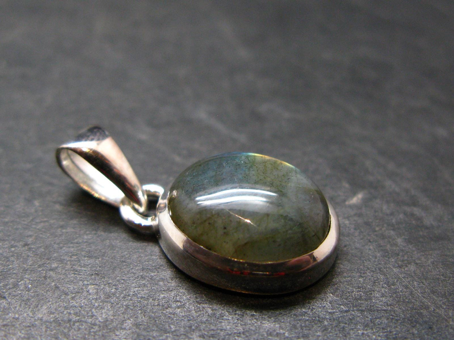 Labradorite Pendant In 925 Sterling Silver From Madagascar - 0.9'' - 2.91 Grams