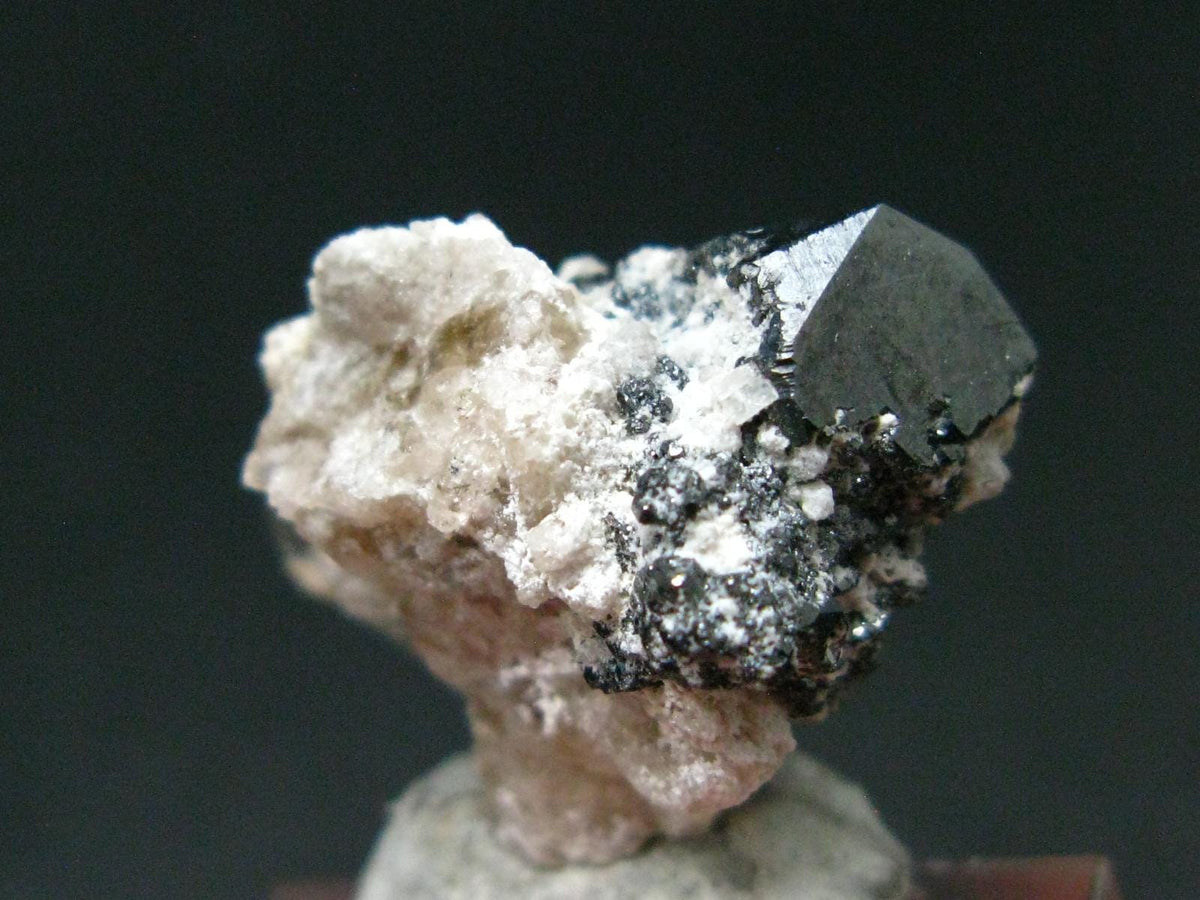Rare Topaz & Bixbyite Crystal from Utah, USA - 5.11 Grams - 0.9"