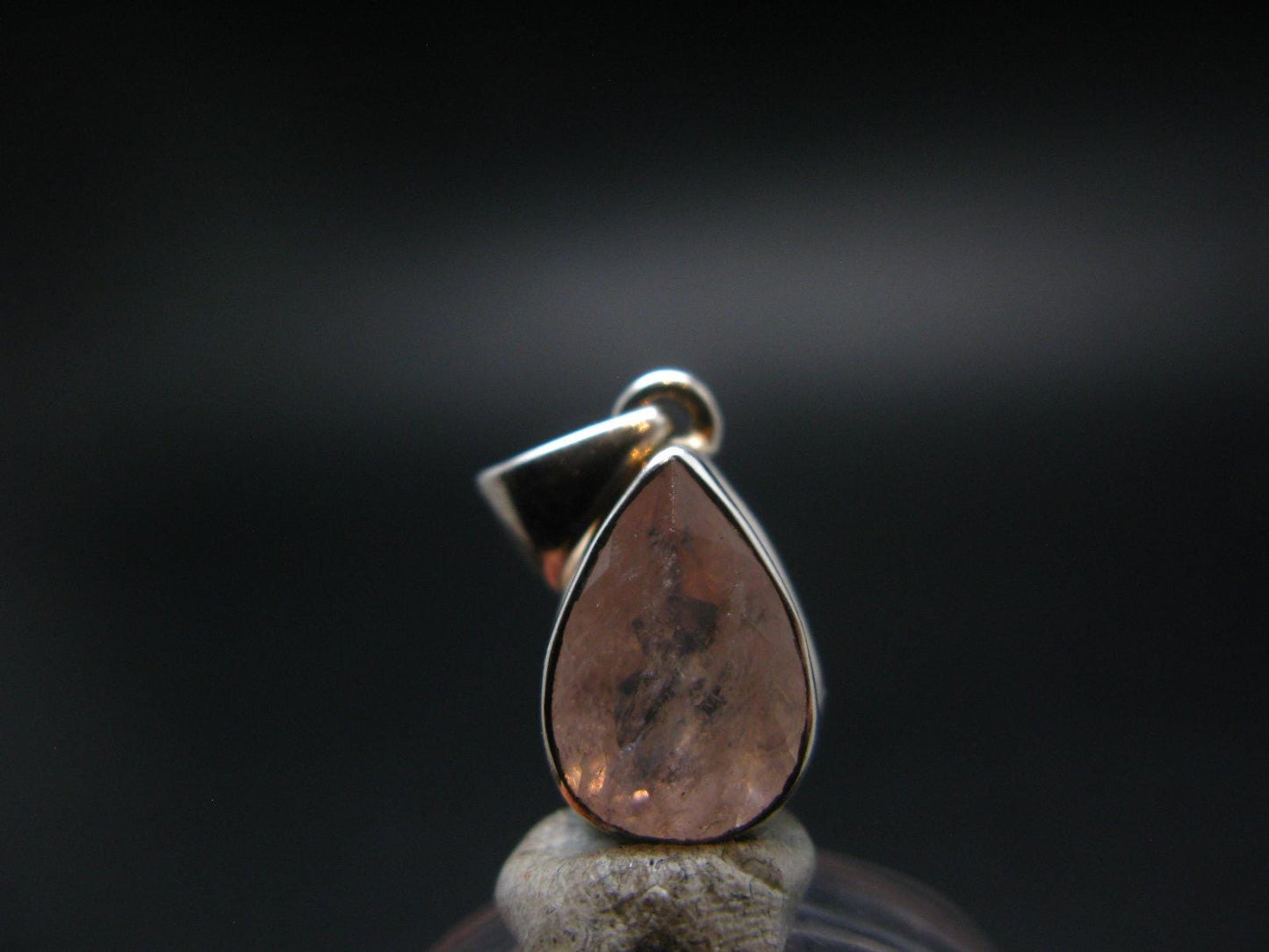 Pink Beryl!! Amazing Natural Facetted Morganite Silver Pendant From Brazil - 0.8" - 3.03 Grams