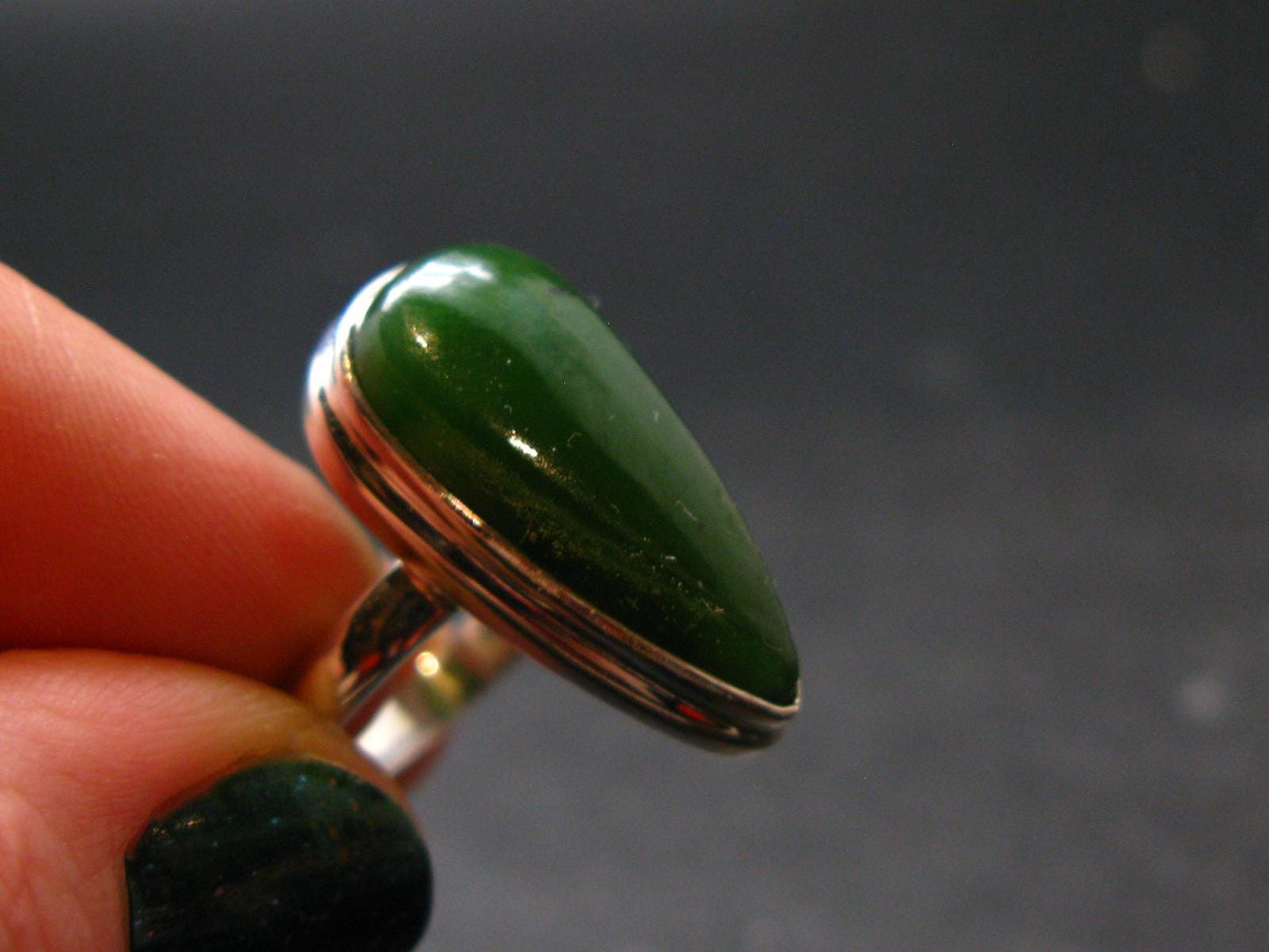 Nephrite Jade Ring From Canada - Size 8 - 6.13 Grams