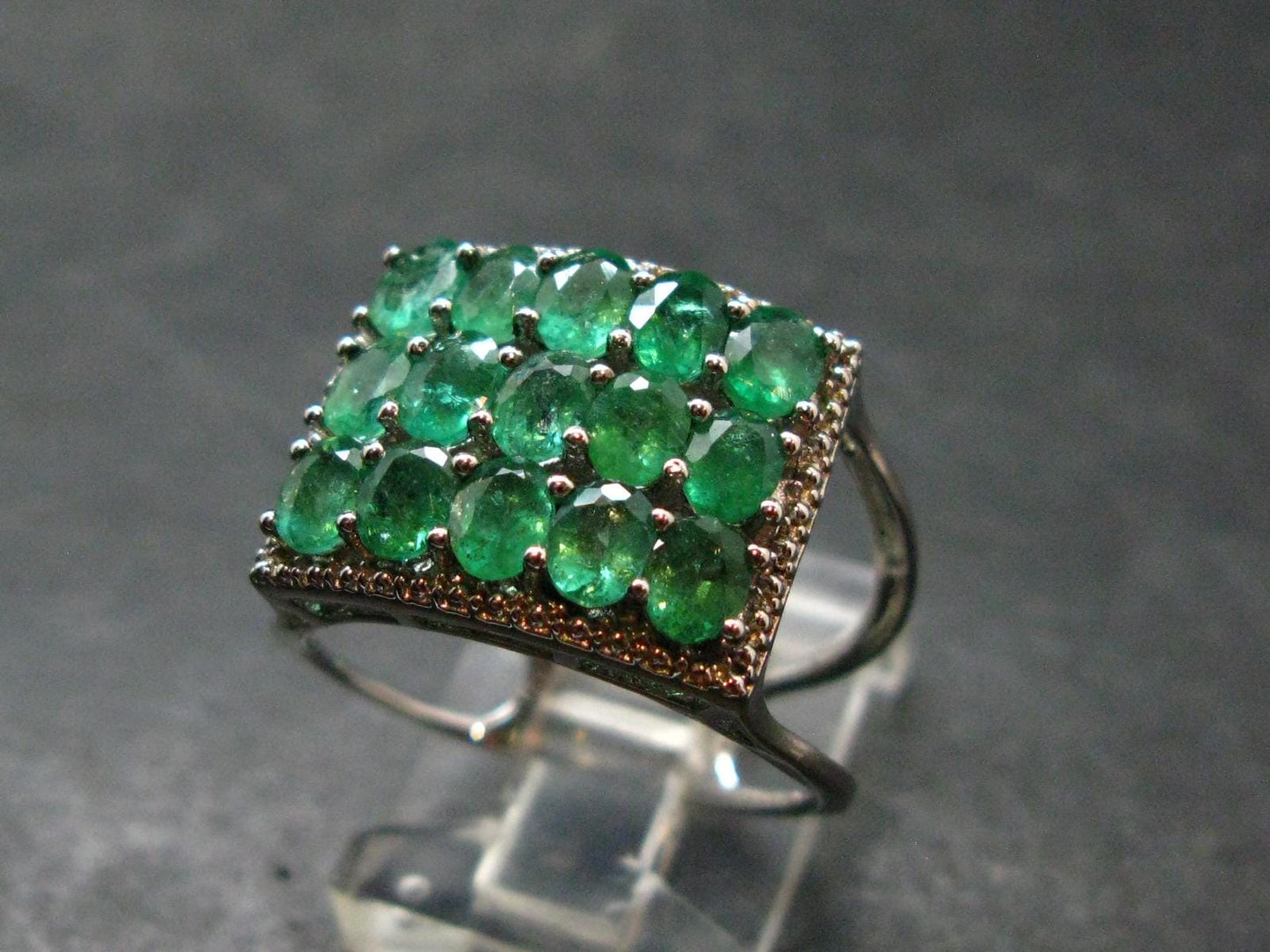 Emerald Faceted Silver Ring from Colombia - 4.70 Grams Total - Size 8.25