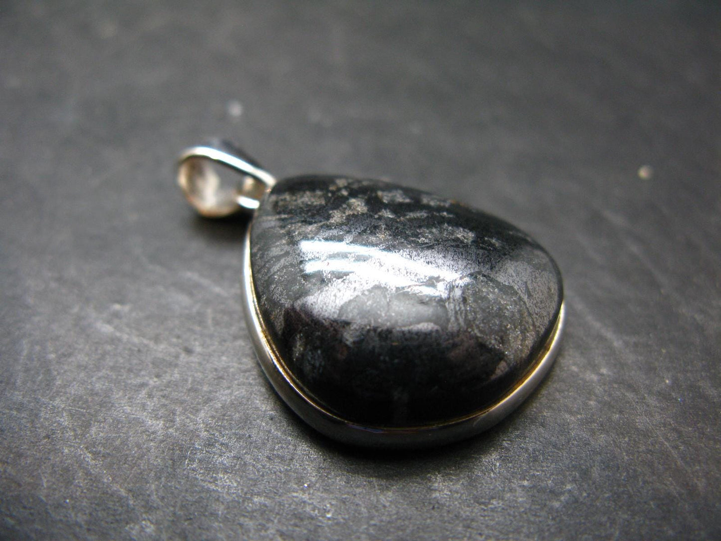 Rare ISUA Stone Silver Pendant From Greenland - 1.4" - 9.80 Grams